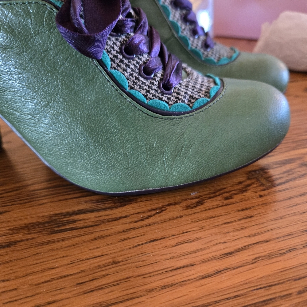 Poetic License Shoes. Size 8/ 39 Emerald Green - Picture 16 of 16